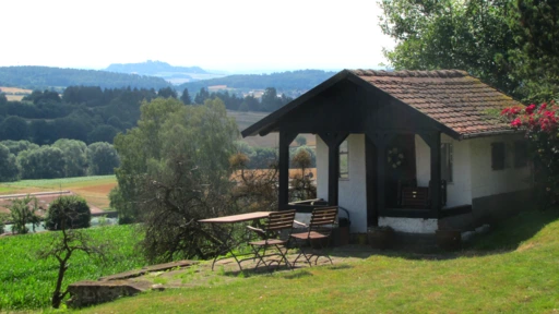 Grillmöglichkeit am Gartenhäuschen